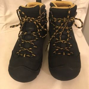 Men’s Keens Hiking Boots